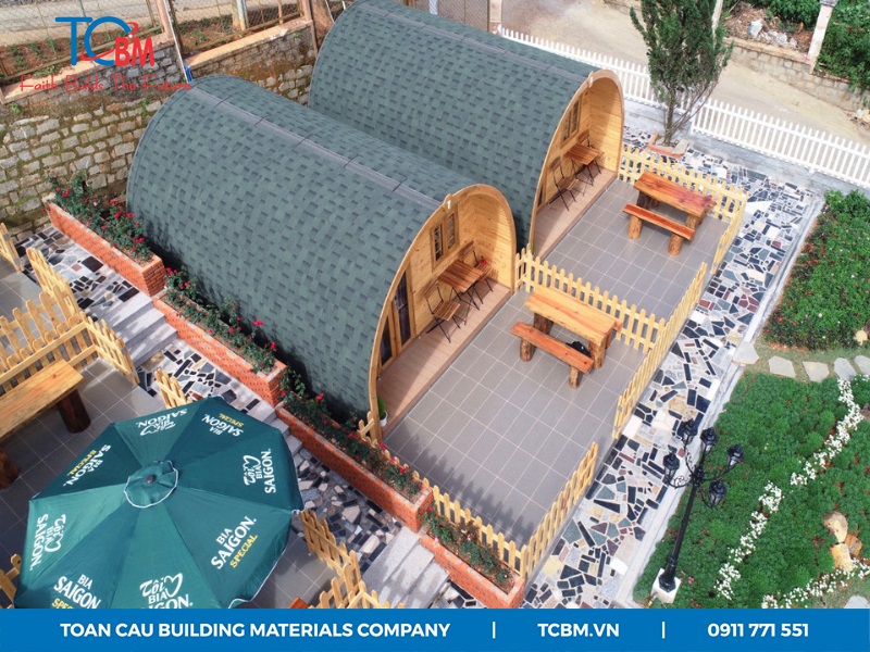 Nhà bungalow mái bitum