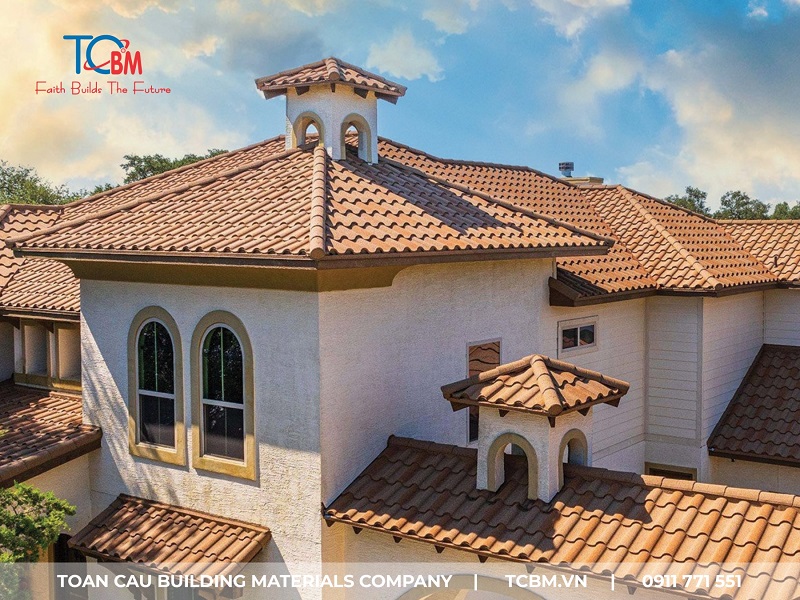 Mái Địa Trung Hải